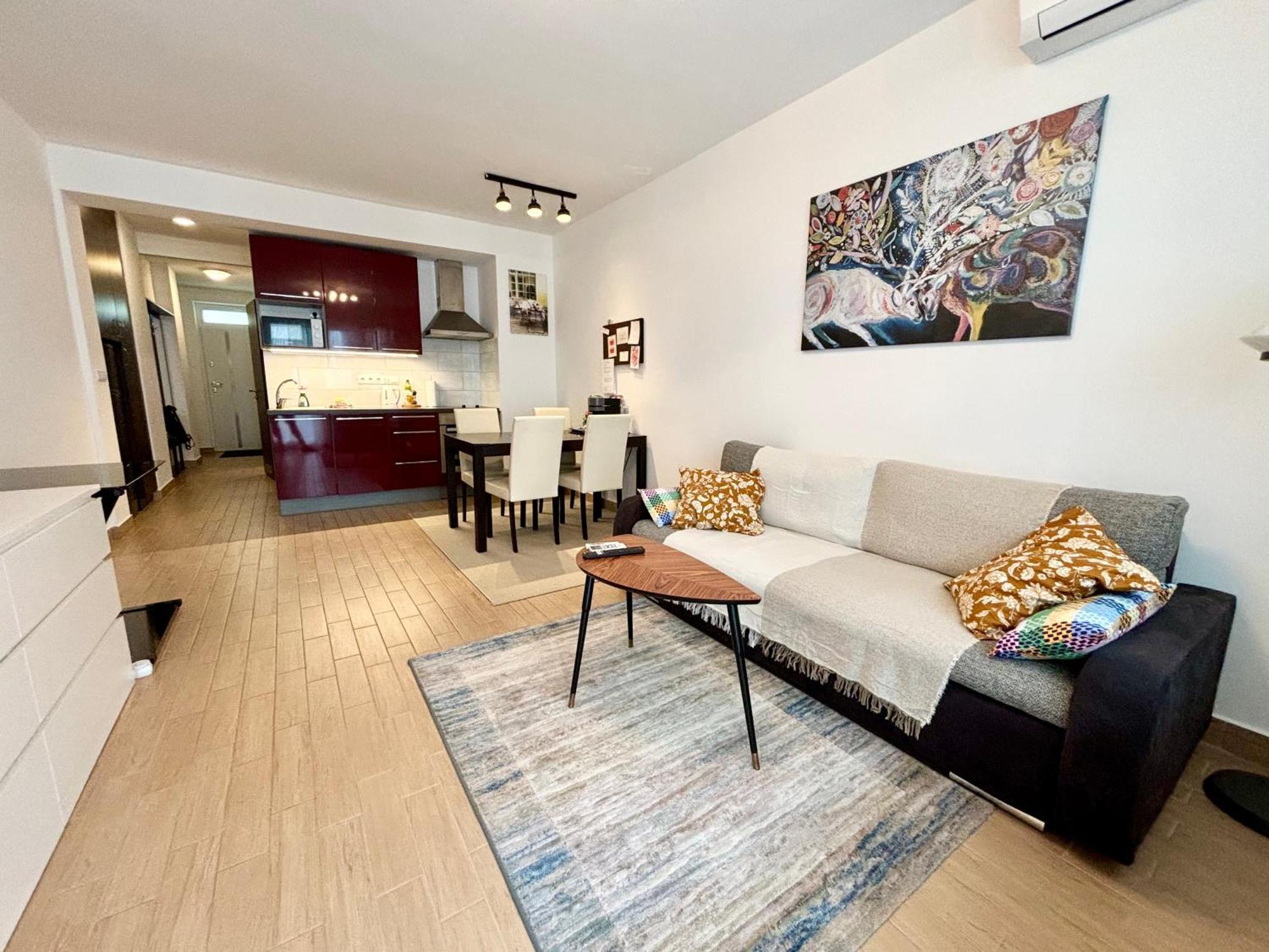 Blue Deer Apartment *